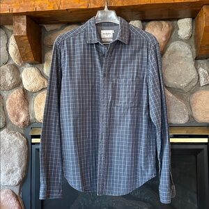Goodfellow & Co Standard Fit Checkered Long Sleeve Button Up Shirt, Size L
